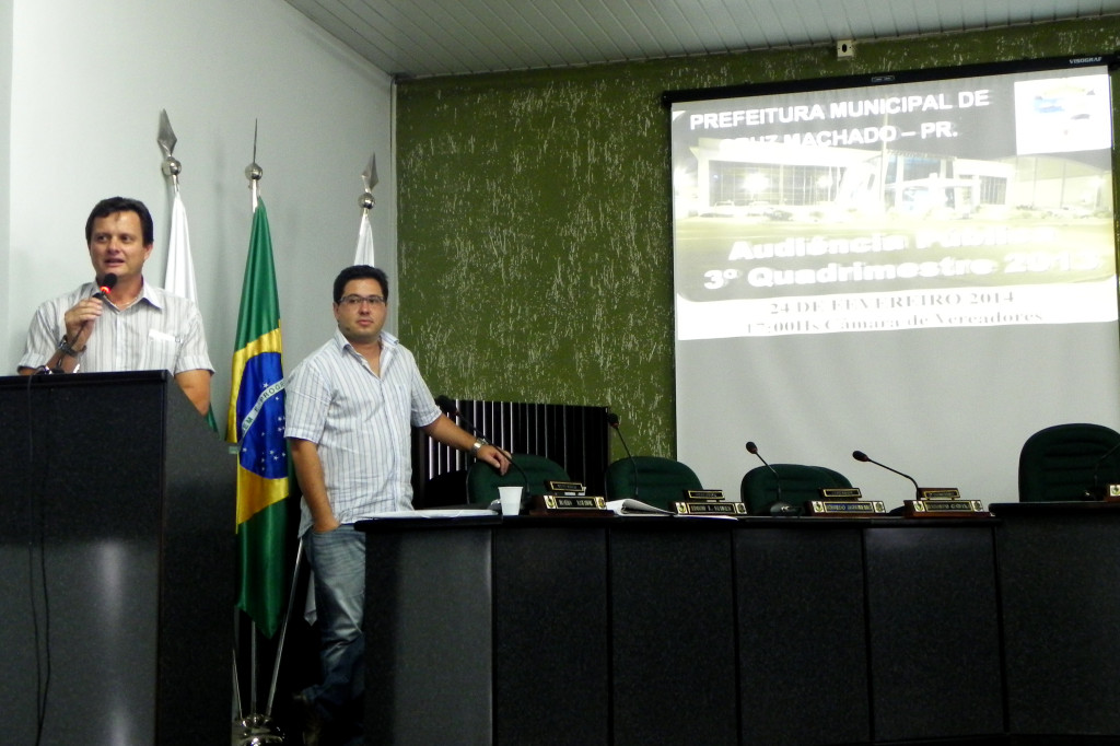 Também na segunda-feira, o prefeito Antonio realizou na Câmara Municipal, a Audiência Pública de prestação de contas do Município referente ao Terceiro Quadrimestre do Exercício de 2013.