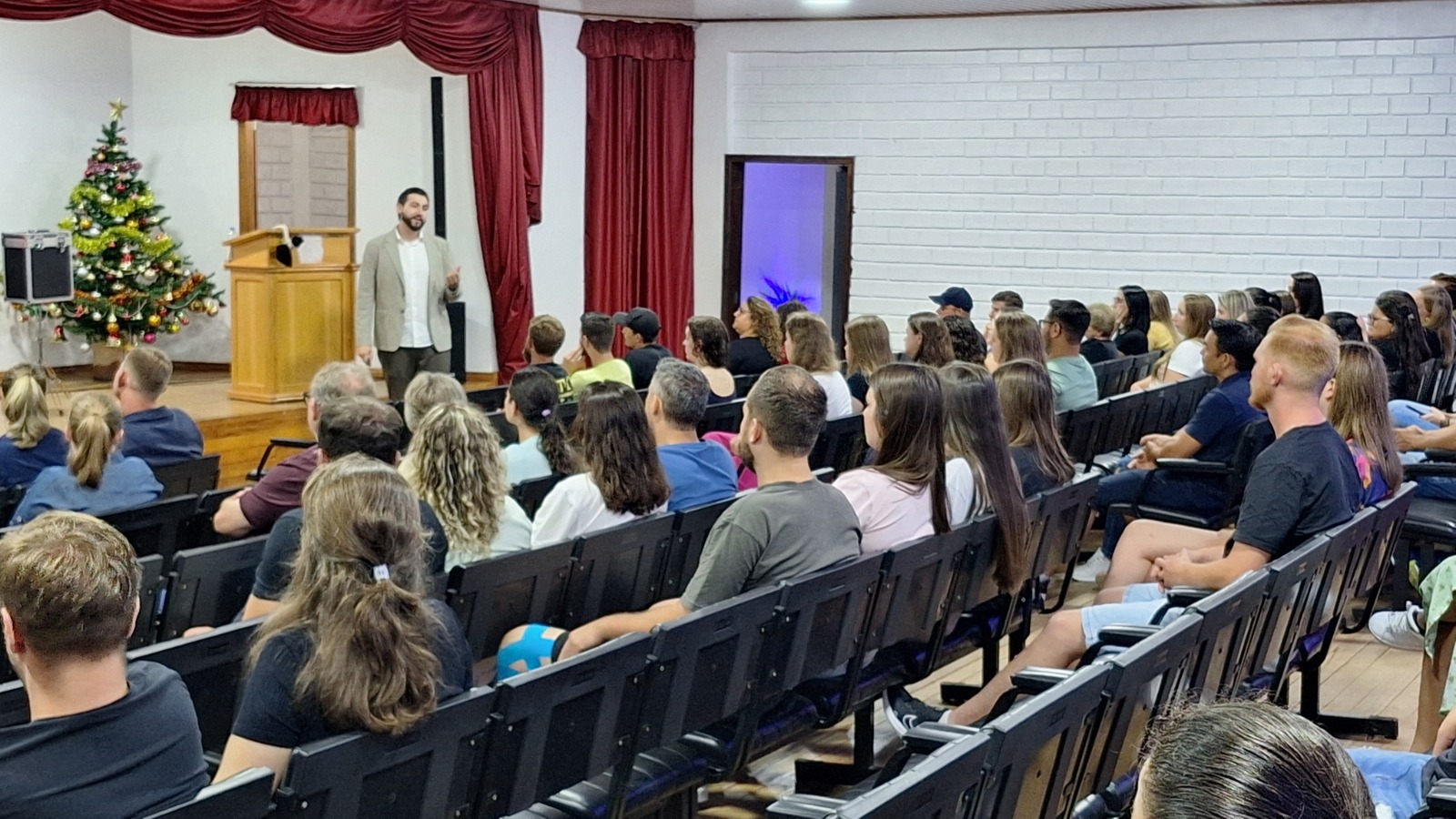 Imagem da palestra motivacional com Jardel Beck para empresários de Cruz Machado